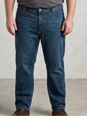 Wrangler Men’s plus size 50x30 Straight Jeans in Dark Blue Denim stretch 1096